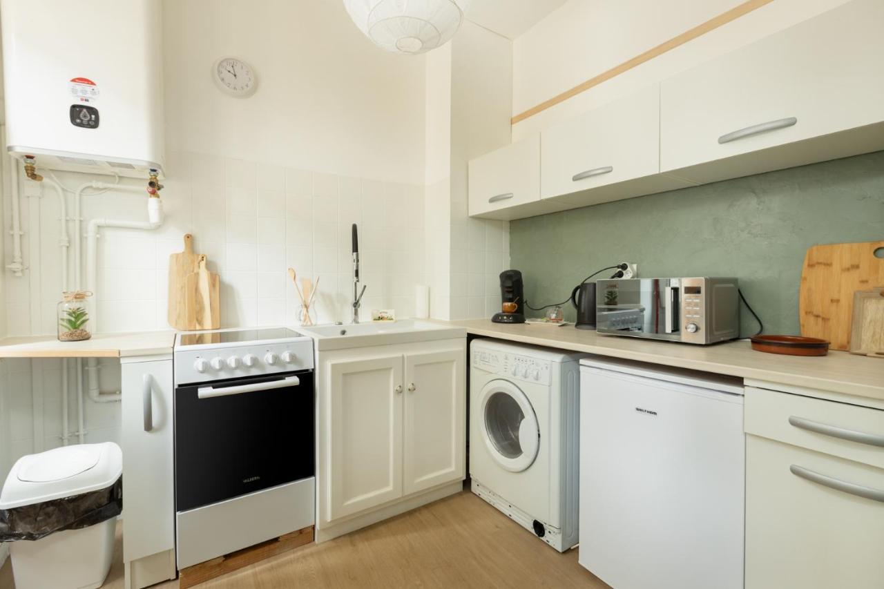 Charmant Studio Tres Bien Situe Aux Remparts Avignon Ngoại thất bức ảnh